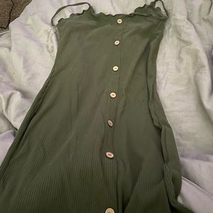 cute green button up dress that would go nice with some tan heels